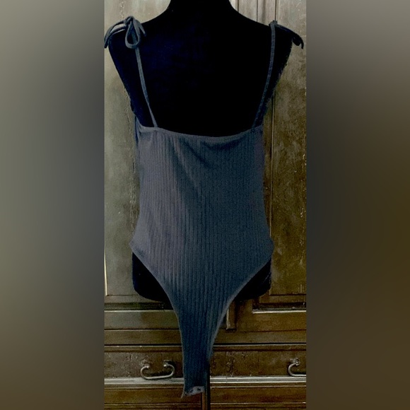 Shein blk ribbed sleeveless bodysuit - Size Large Medium with Bag - Picture 3 of 9